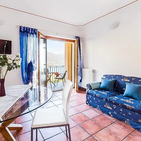 Eden Rock Apartment *