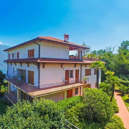 Apartament Eden Rock *