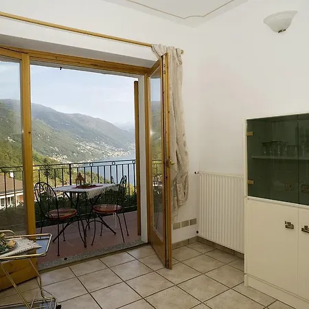 Eden Rock Apartment *